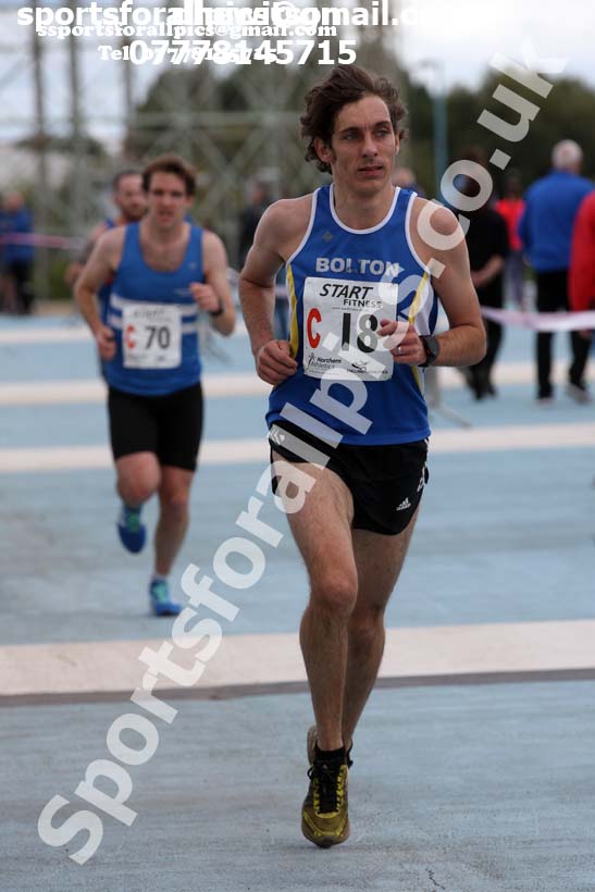 Senior mens 6 stage relay, Northern Senior 6 and 4 and Junior Stage Road Relays, SportsCity, Manchester. Photo:  David T. Hewitson/Sports for All Pics